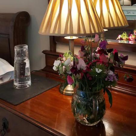 Bed and Breakfast The West Wing Whitford Экстерьер фото