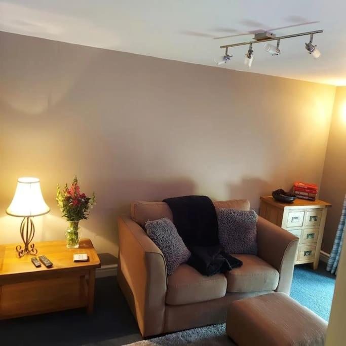 Bed and Breakfast The West Wing Whitford Экстерьер фото